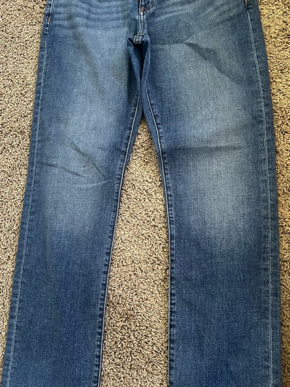 Vineyard Vines Straight-Leg Jeans in Medium Blue Wash